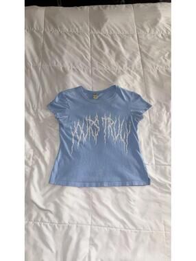 Yours Truly Vtg Metálic Style Tshirt